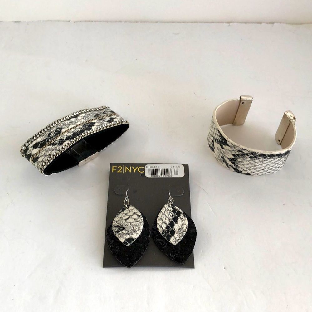 F2 NYC faux leather snake skin rinestone 2 bracelets earrings brand new